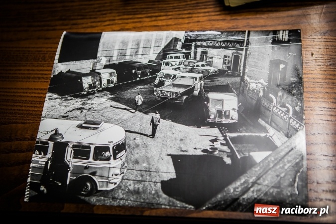 Zdjęcie w galerii na portalu naszraciborz.pl: Autobusy raciborskiego PKS-u jeżdżą po drogach regionu i nie tylko już 65 lat! wiadomości z regionu