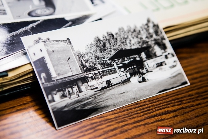 Zdjęcie w galerii na portalu naszraciborz.pl: Autobusy raciborskiego PKS-u jeżdżą po drogach regionu i nie tylko już 65 lat! wiadomości z regionu