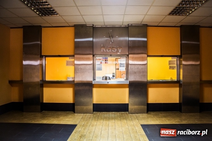 Zdjęcie w galerii na portalu naszraciborz.pl: Autobusy raciborskiego PKS-u jeżdżą po drogach regionu i nie tylko już 65 lat! wiadomości z regionu