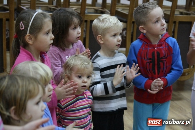 Zdjęcie w galerii na portalu naszraciborz.pl: Muzyka, rytm, walka i śpiew. Capoeira w Szymocicach  wiadomości z regionu