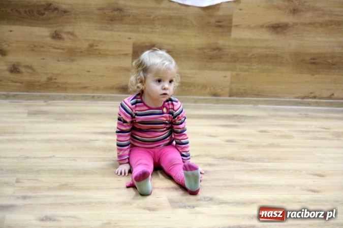 Zdjęcie w galerii na portalu naszraciborz.pl: Muzyka, rytm, walka i śpiew. Capoeira w Szymocicach  wiadomości z regionu