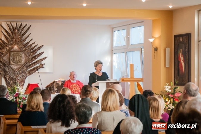Zdjęcie w galerii na portalu naszraciborz.pl: Każdy ma coś, co może dać innym. Dzień pracownika socjalnego w DPS Złota Jesień wiadomości z regionu