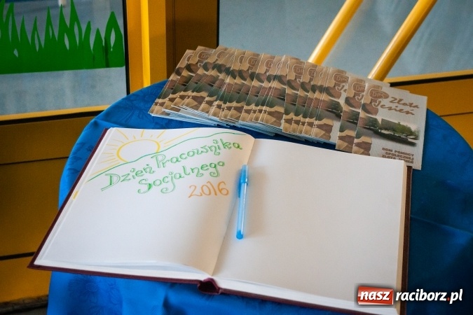 Zdjęcie w galerii na portalu naszraciborz.pl: Każdy ma coś, co może dać innym. Dzień pracownika socjalnego w DPS Złota Jesień wiadomości z regionu