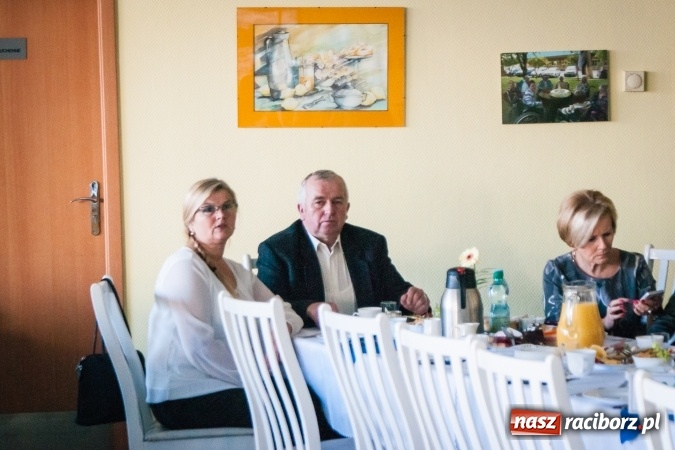 Zdjęcie w galerii na portalu naszraciborz.pl: Każdy ma coś, co może dać innym. Dzień pracownika socjalnego w DPS Złota Jesień wiadomości z regionu