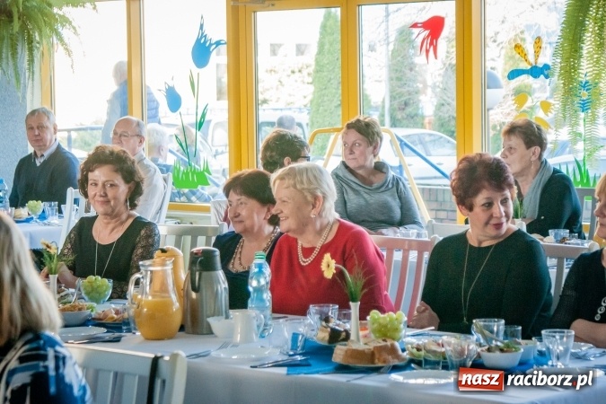 Zdjęcie w galerii na portalu naszraciborz.pl: Każdy ma coś, co może dać innym. Dzień pracownika socjalnego w DPS Złota Jesień wiadomości z regionu