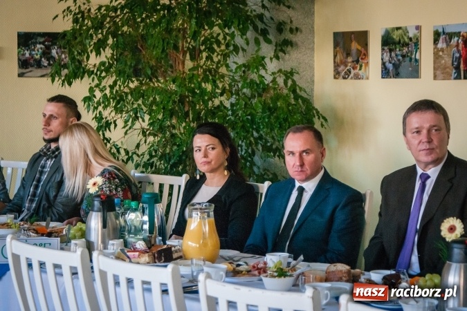 Zdjęcie w galerii na portalu naszraciborz.pl: Każdy ma coś, co może dać innym. Dzień pracownika socjalnego w DPS Złota Jesień wiadomości z regionu