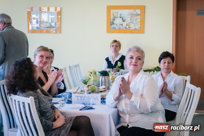 Zdjęcie w galerii na portalu naszraciborz.pl: Każdy ma coś, co może dać innym. Dzień pracownika socjalnego w DPS Złota Jesień wiadomości z regionu