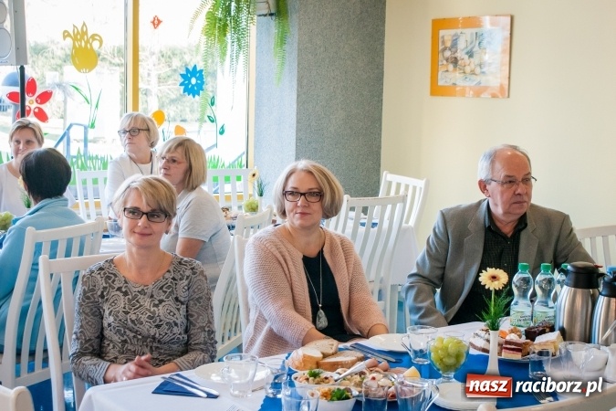 Zdjęcie w galerii na portalu naszraciborz.pl: Każdy ma coś, co może dać innym. Dzień pracownika socjalnego w DPS Złota Jesień wiadomości z regionu