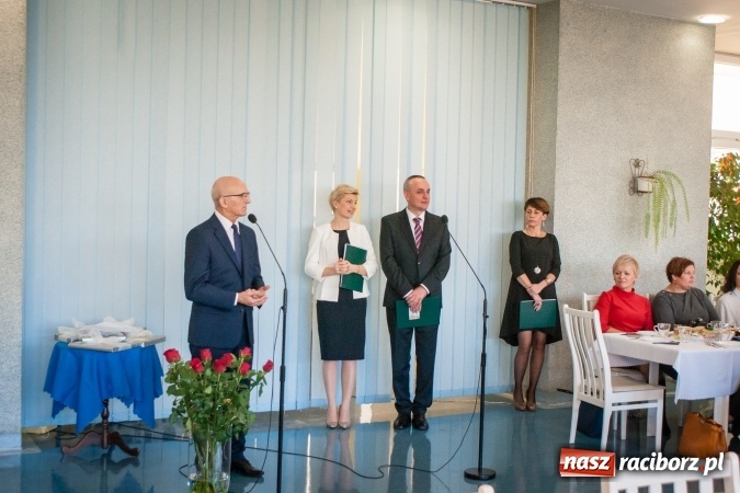 Zdjęcie w galerii na portalu naszraciborz.pl: Każdy ma coś, co może dać innym. Dzień pracownika socjalnego w DPS Złota Jesień wiadomości z regionu