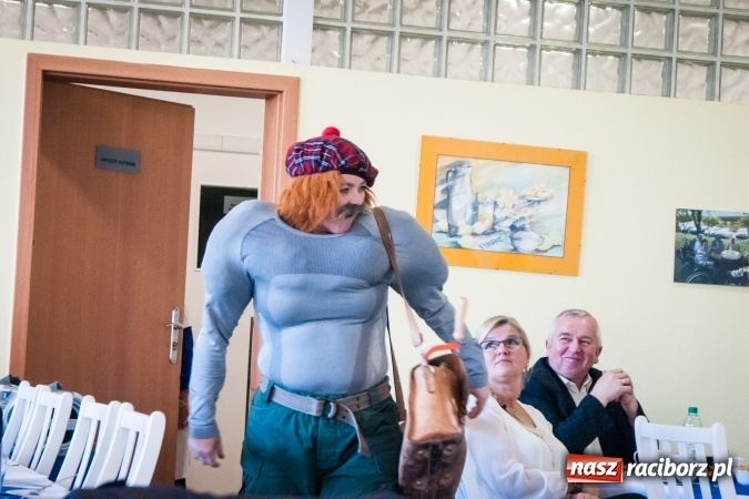 Zdjęcie w galerii na portalu naszraciborz.pl: Każdy ma coś, co może dać innym. Dzień pracownika socjalnego w DPS Złota Jesień wiadomości z regionu