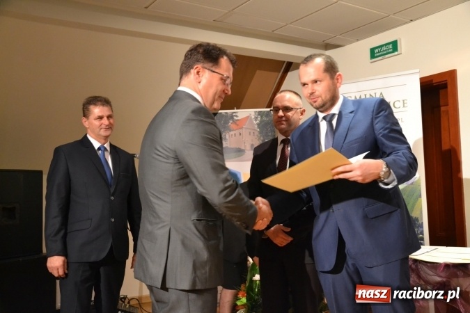 Zdjęcie w galerii na portalu naszraciborz.pl: Gmina Krzanowice honoruje aktywnych społecznie mieszkańc&oacute;w wiadomości z regionu