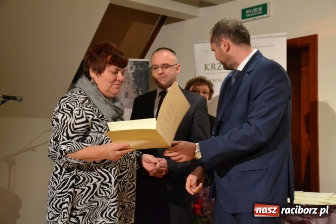 Zdjęcie w galerii na portalu naszraciborz.pl: Gmina Krzanowice honoruje aktywnych społecznie mieszkańc&oacute;w wiadomości z regionu