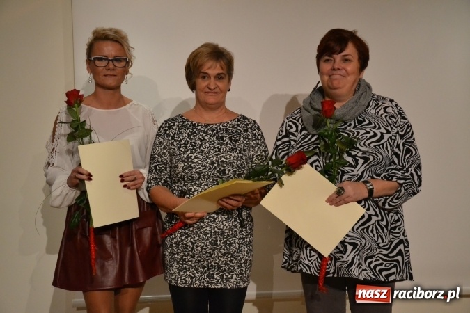 Zdjęcie w galerii na portalu naszraciborz.pl: Gmina Krzanowice honoruje aktywnych społecznie mieszkańc&oacute;w wiadomości z regionu