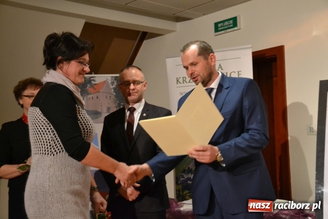 Zdjęcie w galerii na portalu naszraciborz.pl: Gmina Krzanowice honoruje aktywnych społecznie mieszkańc&oacute;w wiadomości z regionu