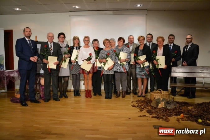 Zdjęcie w galerii na portalu naszraciborz.pl: Gmina Krzanowice honoruje aktywnych społecznie mieszkańc&oacute;w wiadomości z regionu