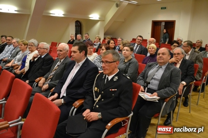 Zdjęcie w galerii na portalu naszraciborz.pl: Gmina Krzanowice honoruje aktywnych społecznie mieszkańc&oacute;w wiadomości z regionu