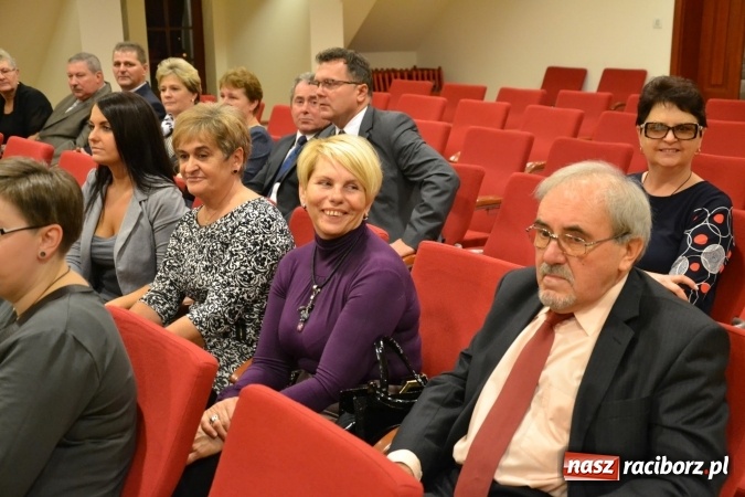 Zdjęcie w galerii na portalu naszraciborz.pl: Gmina Krzanowice honoruje aktywnych społecznie mieszkańc&oacute;w wiadomości z regionu