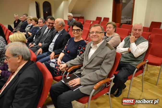 Zdjęcie w galerii na portalu naszraciborz.pl: Gmina Krzanowice honoruje aktywnych społecznie mieszkańc&oacute;w wiadomości z regionu