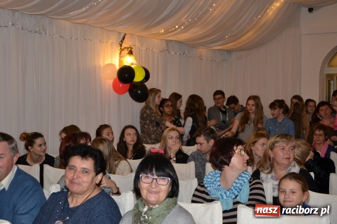 Zdjęcie w galerii na portalu naszraciborz.pl: W zamku w Chałupkach podsumowano projekt Nasze Radio wiadomości z regionu