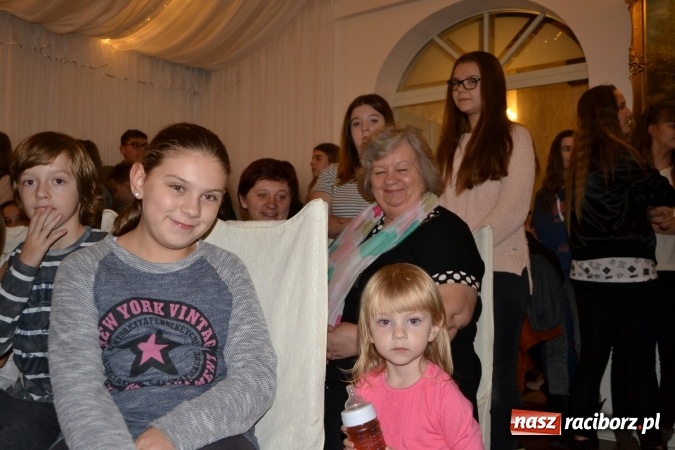 Zdjęcie w galerii na portalu naszraciborz.pl: W zamku w Chałupkach podsumowano projekt Nasze Radio wiadomości z regionu