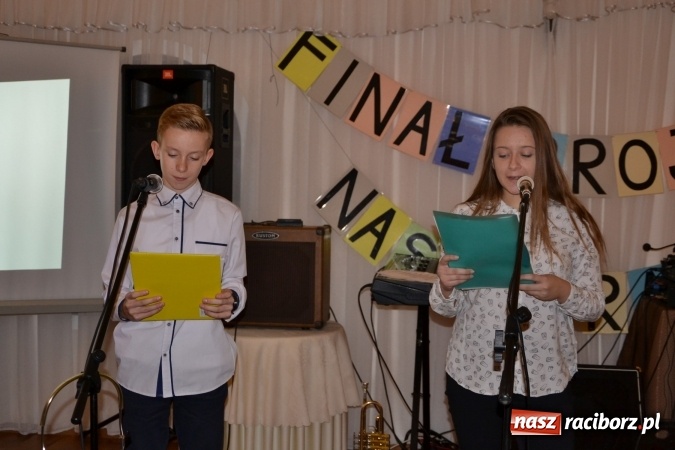 Zdjęcie w galerii na portalu naszraciborz.pl: W zamku w Chałupkach podsumowano projekt Nasze Radio wiadomości z regionu