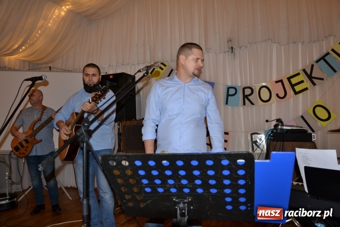 Zdjęcie w galerii na portalu naszraciborz.pl: W zamku w Chałupkach podsumowano projekt Nasze Radio wiadomości z regionu