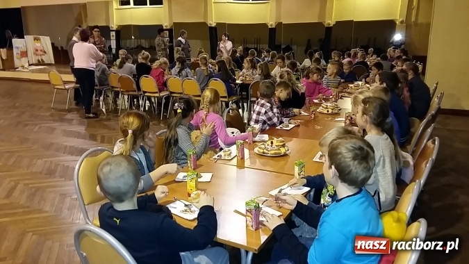 Zdjęcie w galerii na portalu naszraciborz.pl: W Krzanowicach obchodzono Dzień Pluszowego Misia  wiadomości z regionu