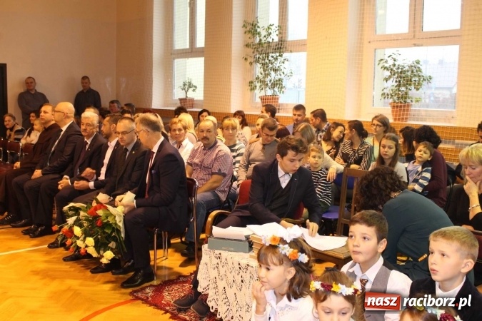 Zdjęcie w galerii na portalu naszraciborz.pl: Tegoroczne święto szkoły na Płoni z Władysławem Reymontem wiadomości z regionu