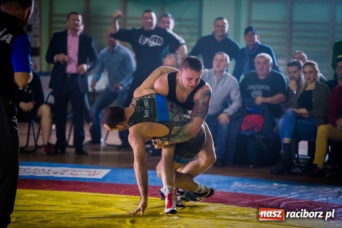 Zdjęcie w galerii na portalu naszraciborz.pl: Pewna wygrana MKZ Unii Racibórz. Nasi zapaśnicy umocnili się na pozycji wicelidera KLZ wiadomości z regionu