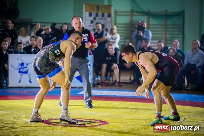 Zdjęcie w galerii na portalu naszraciborz.pl: Pewna wygrana MKZ Unii Racibórz. Nasi zapaśnicy umocnili się na pozycji wicelidera KLZ wiadomości z regionu