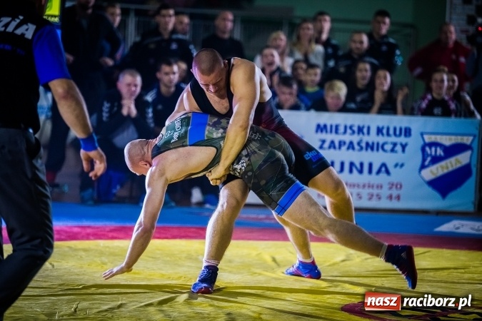 Zdjęcie w galerii na portalu naszraciborz.pl: Pewna wygrana MKZ Unii Racibórz. Nasi zapaśnicy umocnili się na pozycji wicelidera KLZ wiadomości z regionu