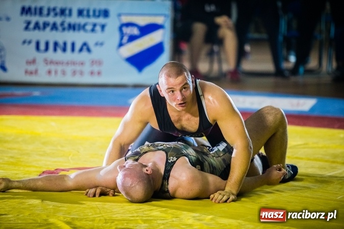 Zdjęcie w galerii na portalu naszraciborz.pl: Pewna wygrana MKZ Unii Racibórz. Nasi zapaśnicy umocnili się na pozycji wicelidera KLZ wiadomości z regionu