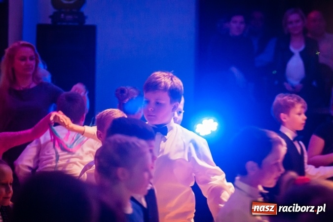 Zdjęcie w galerii na portalu naszraciborz.pl: Jesienne Tańczenie na Rozkręcenie. Widowisko taneczne w MDK wiadomości z regionu