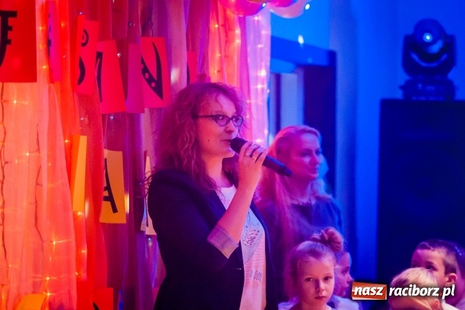 Zdjęcie w galerii na portalu naszraciborz.pl: Jesienne Tańczenie na Rozkręcenie. Widowisko taneczne w MDK wiadomości z regionu