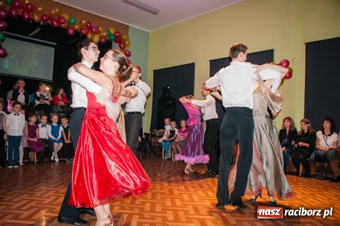 Zdjęcie w galerii na portalu naszraciborz.pl: Jesienne Tańczenie na Rozkręcenie. Widowisko taneczne w MDK wiadomości z regionu