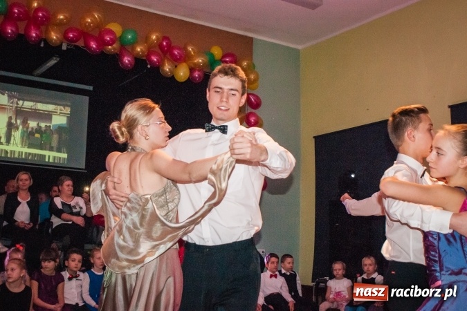 Zdjęcie w galerii na portalu naszraciborz.pl: Jesienne Tańczenie na Rozkręcenie. Widowisko taneczne w MDK wiadomości z regionu