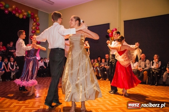 Zdjęcie w galerii na portalu naszraciborz.pl: Jesienne Tańczenie na Rozkręcenie. Widowisko taneczne w MDK wiadomości z regionu