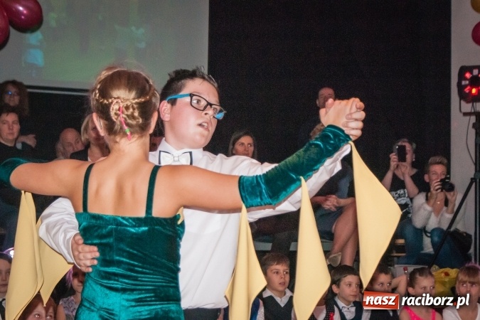 Zdjęcie w galerii na portalu naszraciborz.pl: Jesienne Tańczenie na Rozkręcenie. Widowisko taneczne w MDK wiadomości z regionu