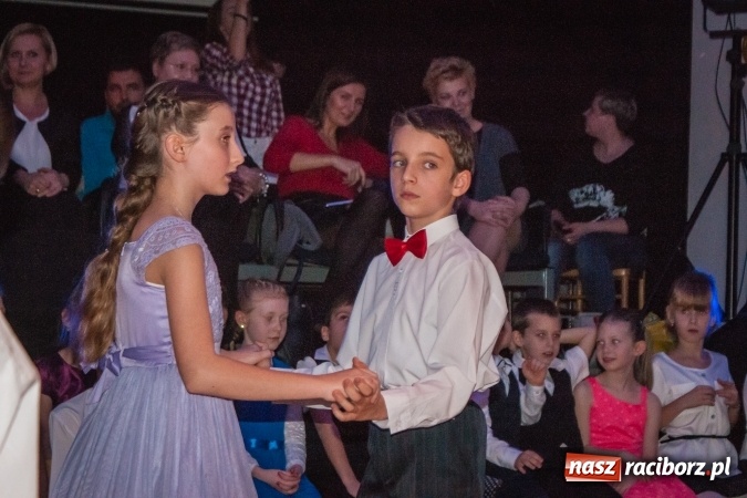 Zdjęcie w galerii na portalu naszraciborz.pl: Jesienne Tańczenie na Rozkręcenie. Widowisko taneczne w MDK wiadomości z regionu