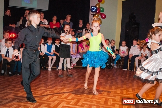Zdjęcie w galerii na portalu naszraciborz.pl: Jesienne Tańczenie na Rozkręcenie. Widowisko taneczne w MDK wiadomości z regionu