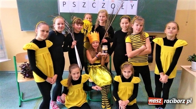 Zdjęcie w galerii na portalu naszraciborz.pl: Eco Team z Tworkowa walczy o pracownię przyrodniczą w konkursie Akademie Przyjaciół Pszczół  wiadomości z regionu