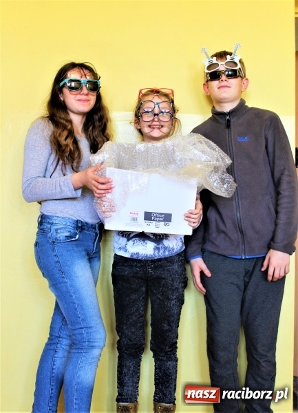 Zdjęcie w galerii na portalu naszraciborz.pl: Okulary dla Afryki - uczniowie ZSP 3 włączyli się w akcję zbiórki okularów  wiadomości z regionu