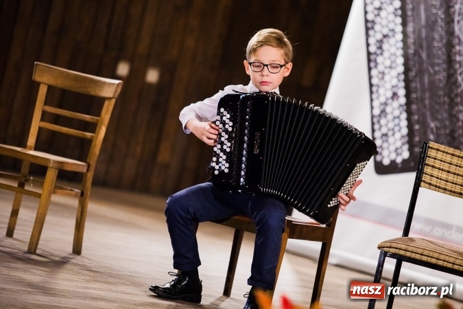 Zdjęcie w galerii na portalu naszraciborz.pl: Wojewódzki Konkurs Akordeonowy w szkole muzycznej wiadomości z regionu