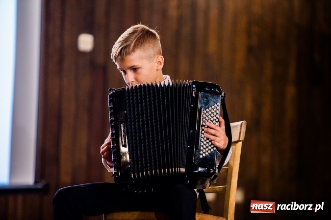 Zdjęcie w galerii na portalu naszraciborz.pl: Wojewódzki Konkurs Akordeonowy w szkole muzycznej wiadomości z regionu
