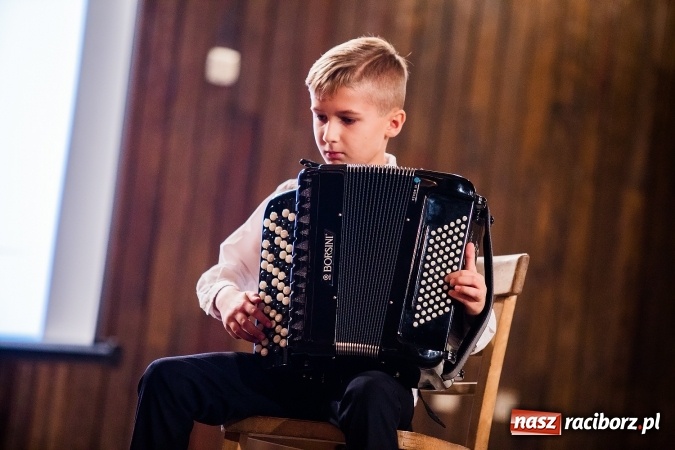 Zdjęcie w galerii na portalu naszraciborz.pl: Wojewódzki Konkurs Akordeonowy w szkole muzycznej wiadomości z regionu
