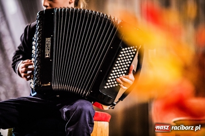 Zdjęcie w galerii na portalu naszraciborz.pl: Wojewódzki Konkurs Akordeonowy w szkole muzycznej wiadomości z regionu
