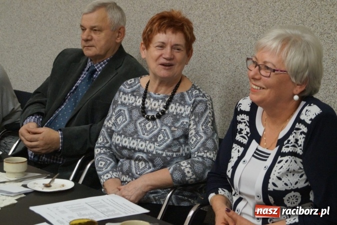 Zdjęcie w galerii na portalu naszraciborz.pl: W swoim towarzystwie dostają powera! Dzień seniora w Nędzy  wiadomości z regionu