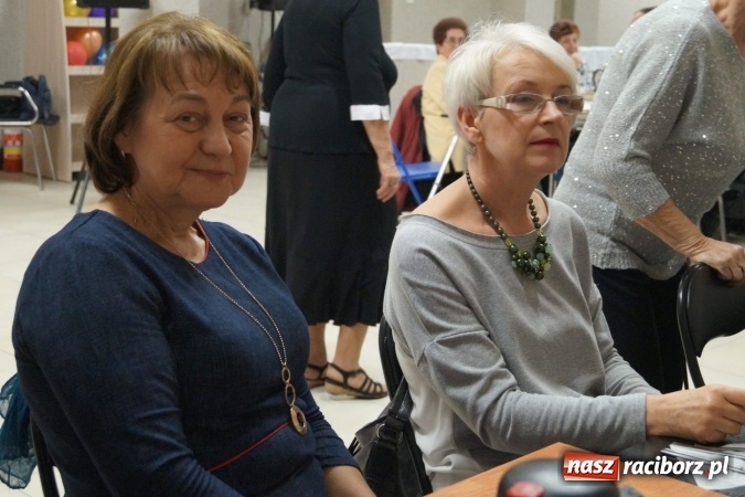 Zdjęcie w galerii na portalu naszraciborz.pl: W swoim towarzystwie dostają powera! Dzień seniora w Nędzy  wiadomości z regionu