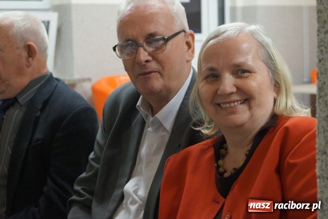 Zdjęcie w galerii na portalu naszraciborz.pl: W swoim towarzystwie dostają powera! Dzień seniora w Nędzy  wiadomości z regionu