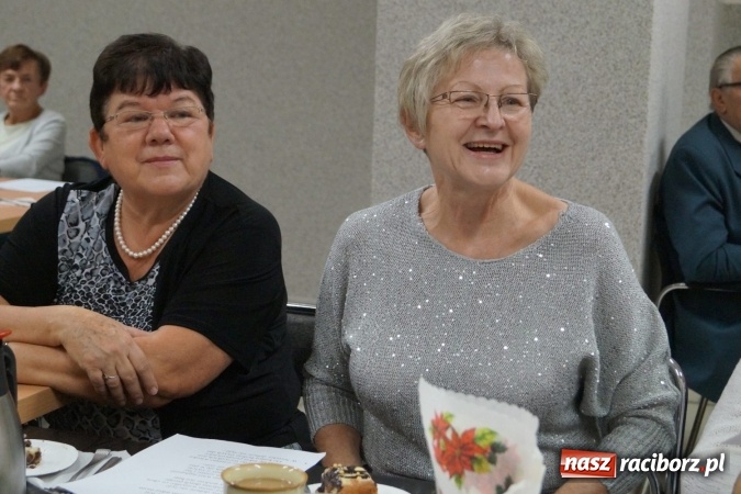 Zdjęcie w galerii na portalu naszraciborz.pl: W swoim towarzystwie dostają powera! Dzień seniora w Nędzy  wiadomości z regionu